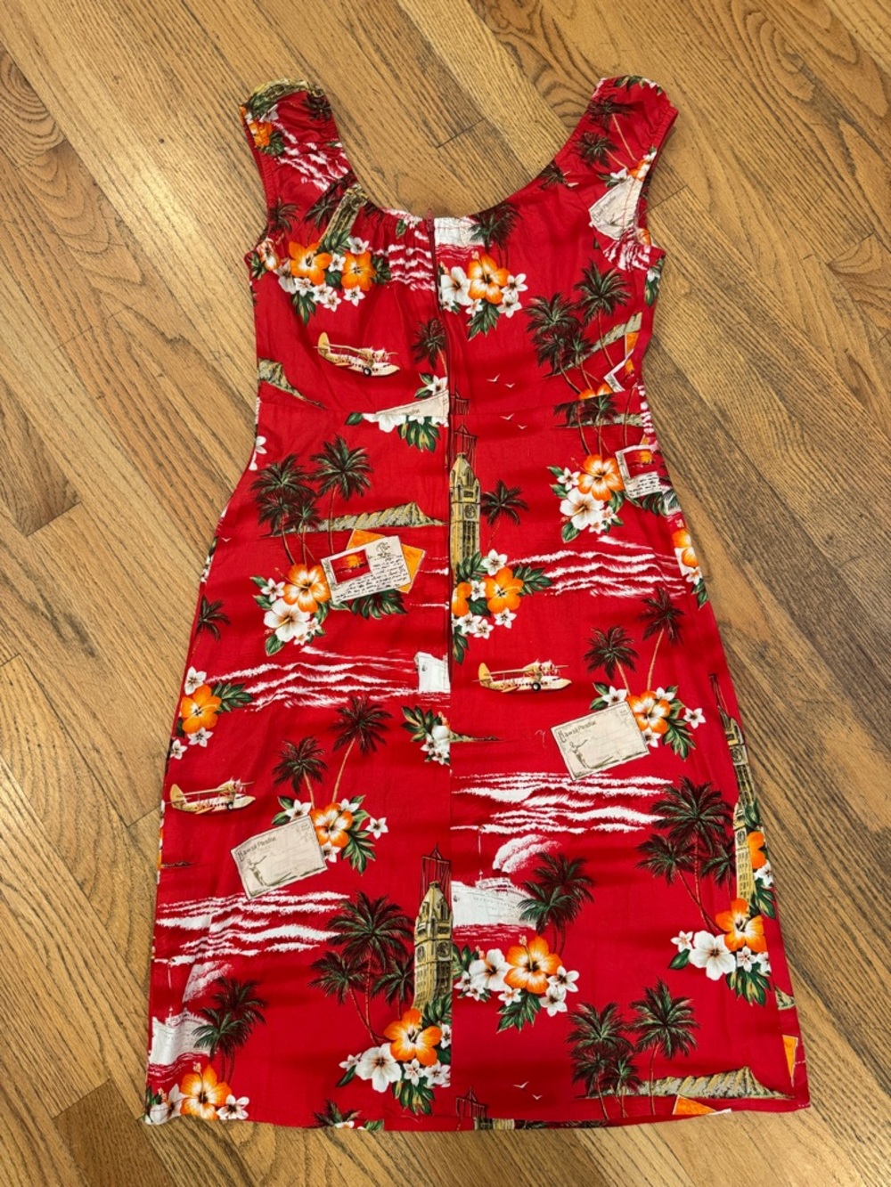 Hilo Hattie Tropical Floral Sundress in Red and Teal - Picture 9 of 9
